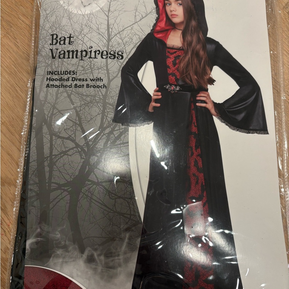 Spirit Bat Vampiress Kids Costume - Black and Red